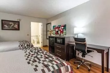 בית מלון כפרי Red Roof Inn Forsyth