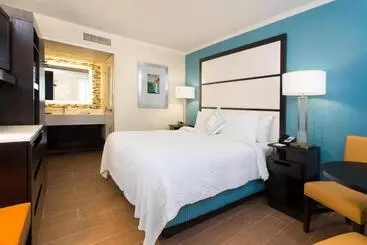 هتل Fairfield Inn & Suites By Marriott Key West