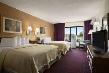 Отель Ramada By Wyndham Pittsburgh/new Stanton