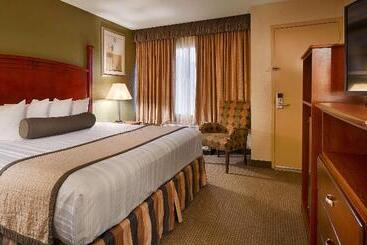 Surestay Plus Hotel By Best Western Lawton