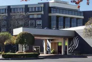 The Verve Hotel Boston Natick, Tapestry Collection By Hilton