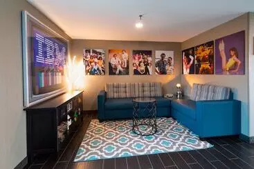 The Verve Hotel Boston Natick, Tapestry Collection By Hilton