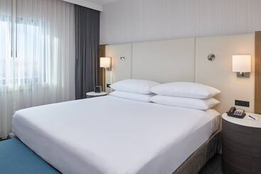 Delta Hotels By Marriott Detroit Novi