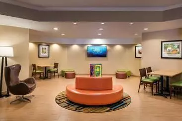 Отель Fairfield By Marriott Anaheim Resort