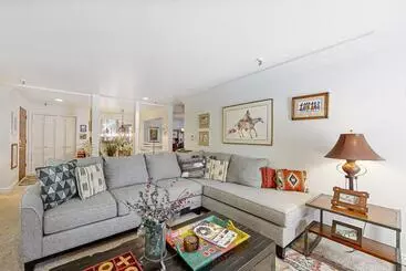 ホテル Park Ave Manor 3b