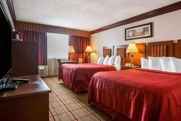 ホテル Quality Inn & Conference Center