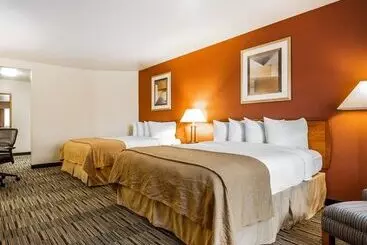 فندق Quality Inn Petaluma   Sonoma