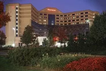ホテル Sheraton Detroit Metro Airport