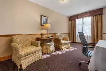 Clarion Hotel Conference Center On Lake Erie