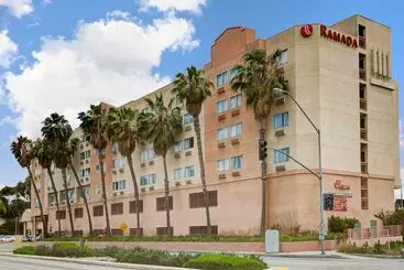 فندق Ramada by Wyndham Hawthorne LAX / LA Stadium