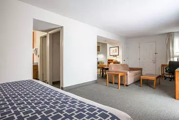 إقامة Cloverleaf Suites Columbia