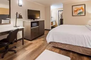 فندق Best Western Plus Orange County Airport North