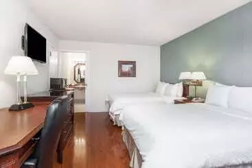 호텔 Days Inn & Suites By Wyndham Sunnyvale