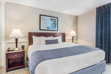 The Blu Hotel Blue Ash Cincinnati, Ascend Hotel Collection