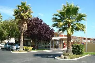 فندق Heritage Inn