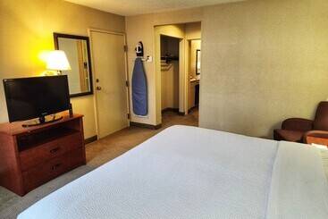 ホテル La Quinta By Wyndham Appleton College Avenue