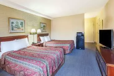 Отель Travelodge By Wyndham Winchester