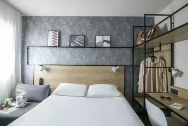 فندق Ibis Gap Centre