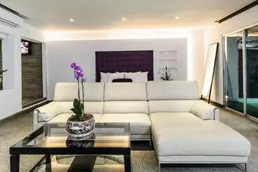 Riande Aeropuerto Hotel Casino