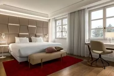 هتل NH Collection Brussels Grand Sablon