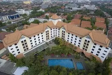 Hotelli Santika Cirebon