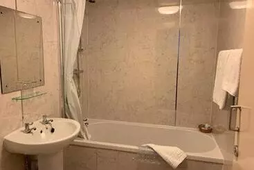 Отель Alexandra