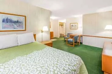 هتل Days Inn By Wyndham Alpena