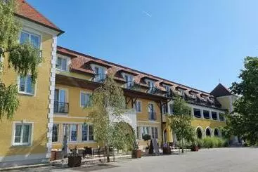 Birkenhof Gols   B & B   Wohlfühl Hotel Mit Wochenend Restaurant