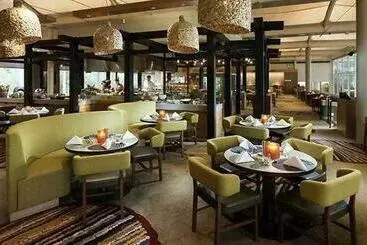 Hotel Sails In The Desert