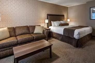 בית מלון כפרי Best Western Plus Country Meadows Inn