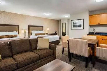 호텔 Best Western Plus Country Meadows Inn
