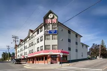 Hotel Tower Inn & Suites