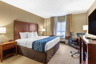 هتل Comfort Inn Aikens Center