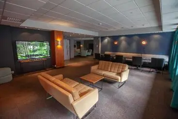 Otel F2