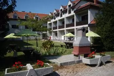 Hotel Siesta Club Apartman Harkány