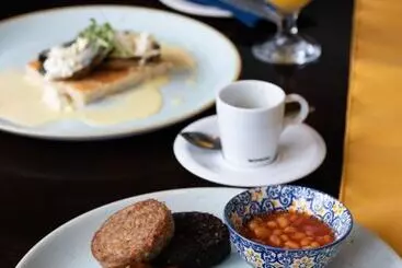 Hotel Rooms At The Marine