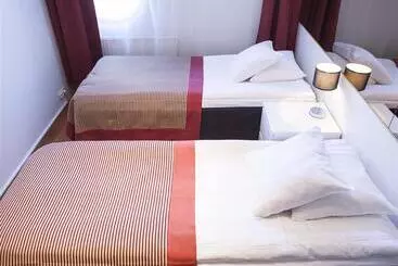 فندق Pilot Airport