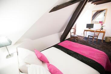 هتل Athanor Centre