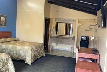 فندق على الطريق Budget Inn   Madison