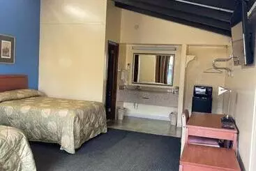 汽车旅馆  Budget Inn   Madison