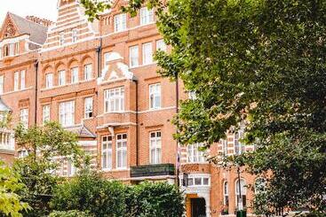 11 Cadogan Gardens And The Apartments By Iconic Luxury Hotels