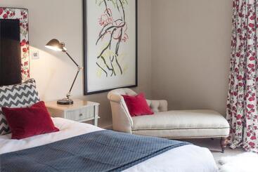 호텔 The Grosvenor Arms