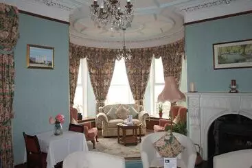 ホテル Tyr Graig Castle