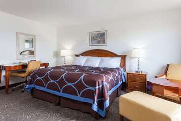 Motel Super 8 By Wyndham Taber Ab