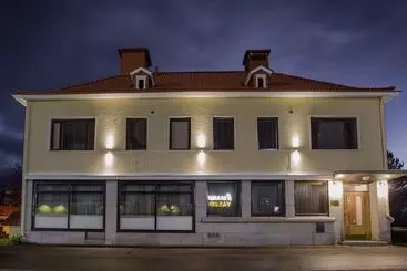 Kultahippu Hotel & Apartments