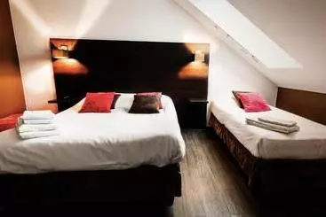 Logis Hotel Lons Le Saunier   Restaurant Le Grill