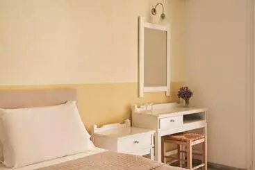 Polos Hotel Paros