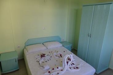 Side Forever Apart Otel