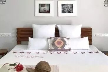 مسافرخانه Coco Villa