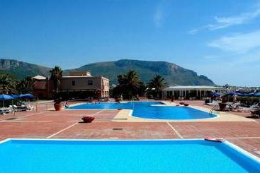 Отель Th Cinisi   Florio Park